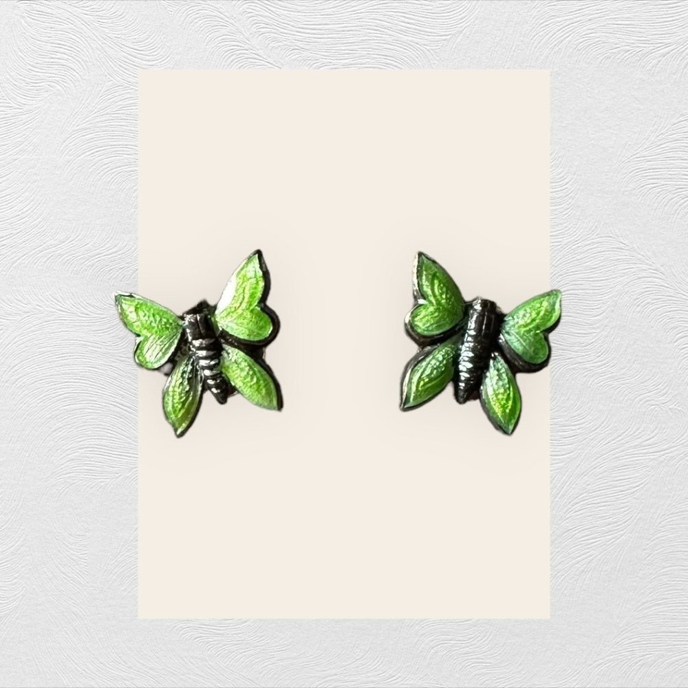 5/$20 Vintage Green‎ Butterfly Stud Earrings